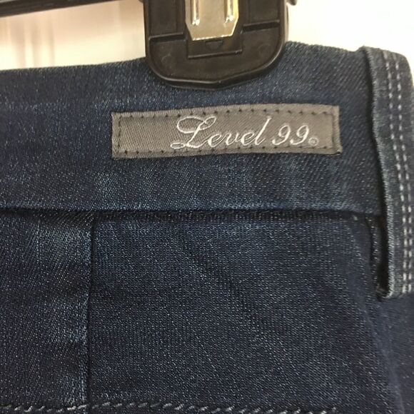 Level 99 Ankle Jeans - Picture 4 of 6
